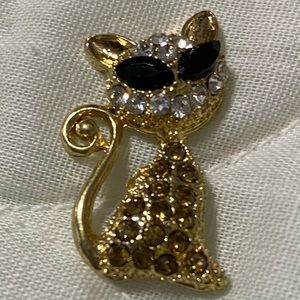 Cat broach